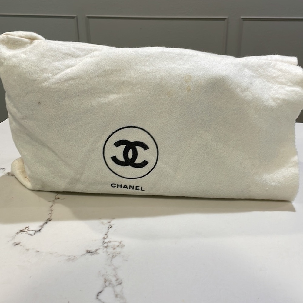 Authentic Chanel Crossbody bag - Picture 7 of 7